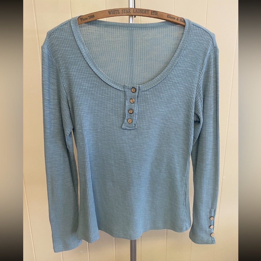 Long sleeve top
